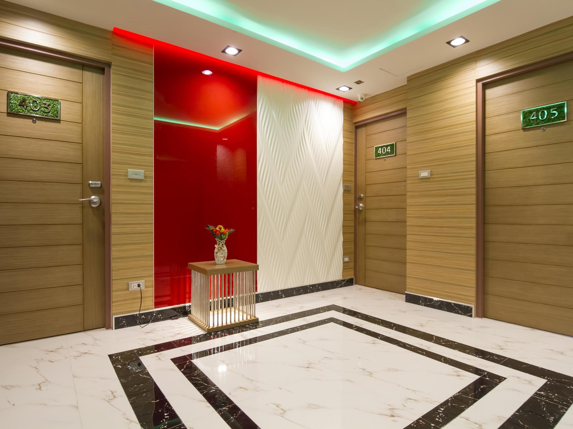 Eleven Avenue Suites Bangkok Exterior foto