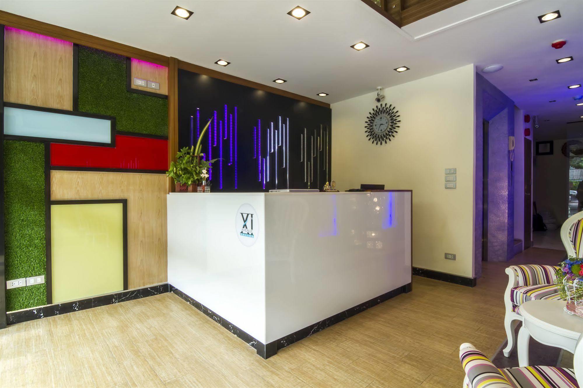 Eleven Avenue Suites Bangkok Exterior foto